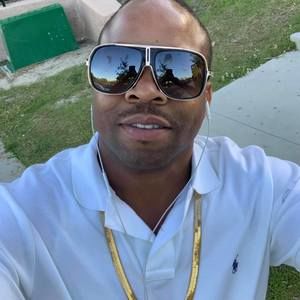 Meet your Posher, Leroy